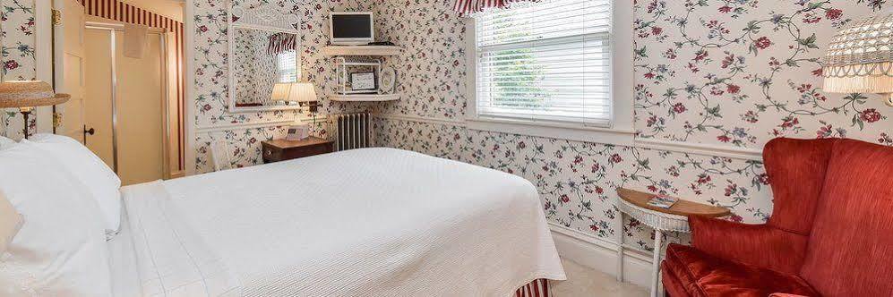Harrison House Bed & Breakfast Naperville Exterior photo