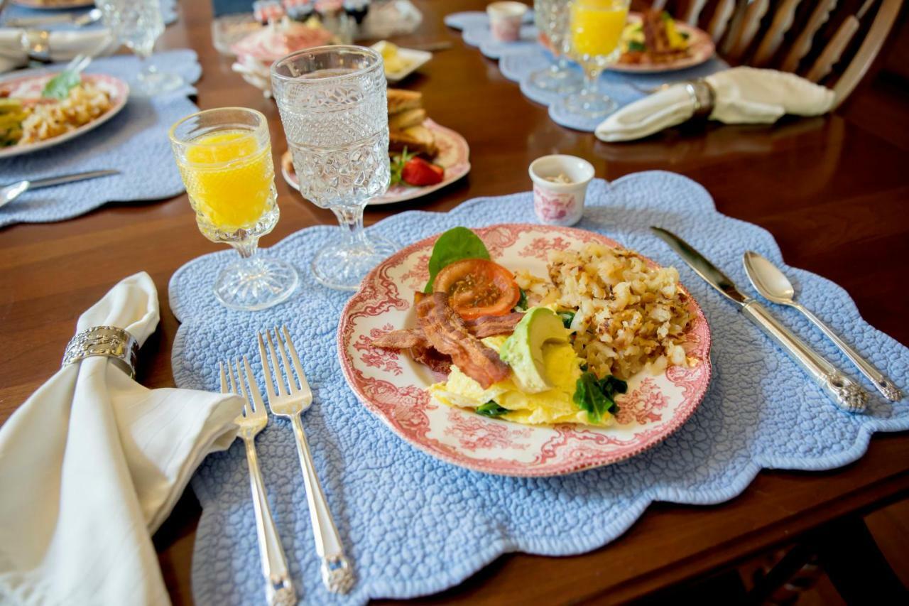 Harrison House Bed & Breakfast Naperville Exterior photo