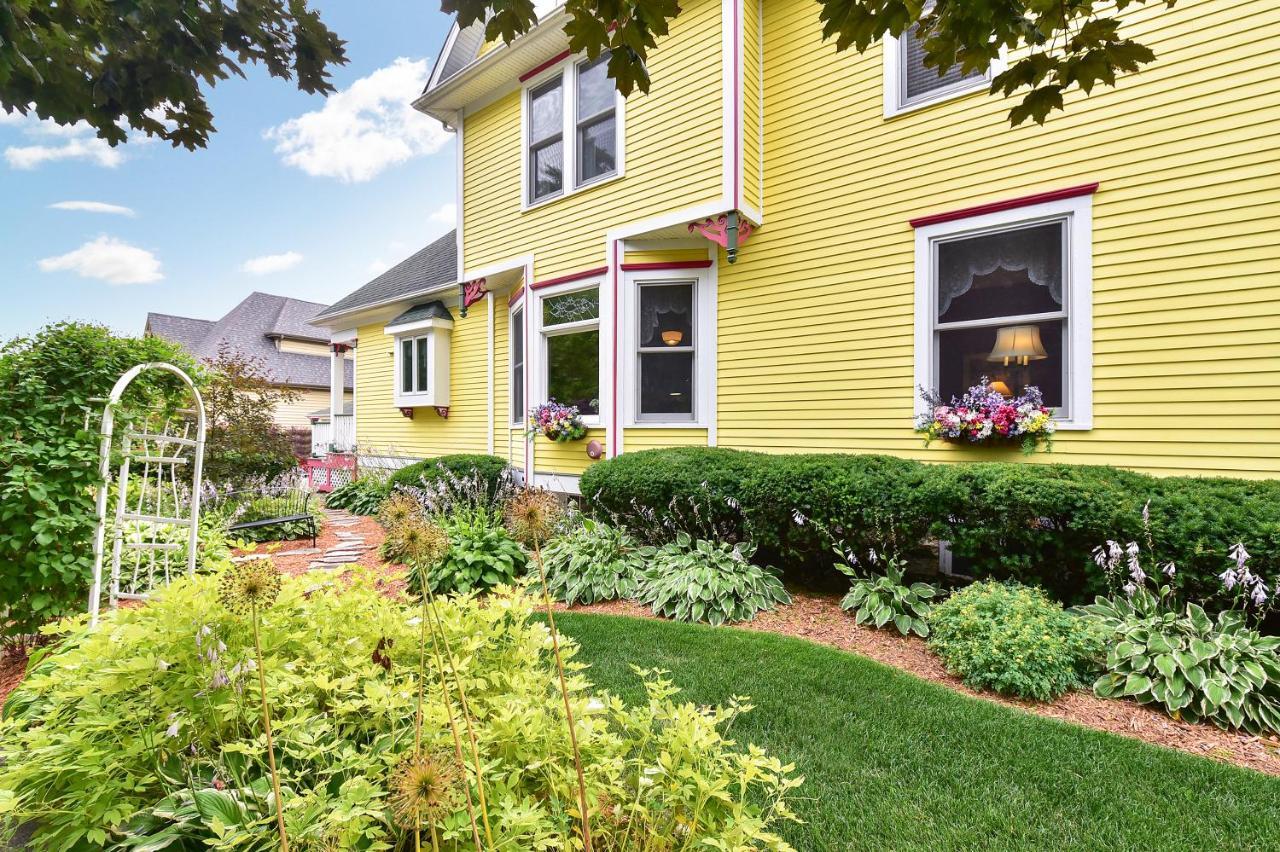 Harrison House Bed & Breakfast Naperville Exterior photo