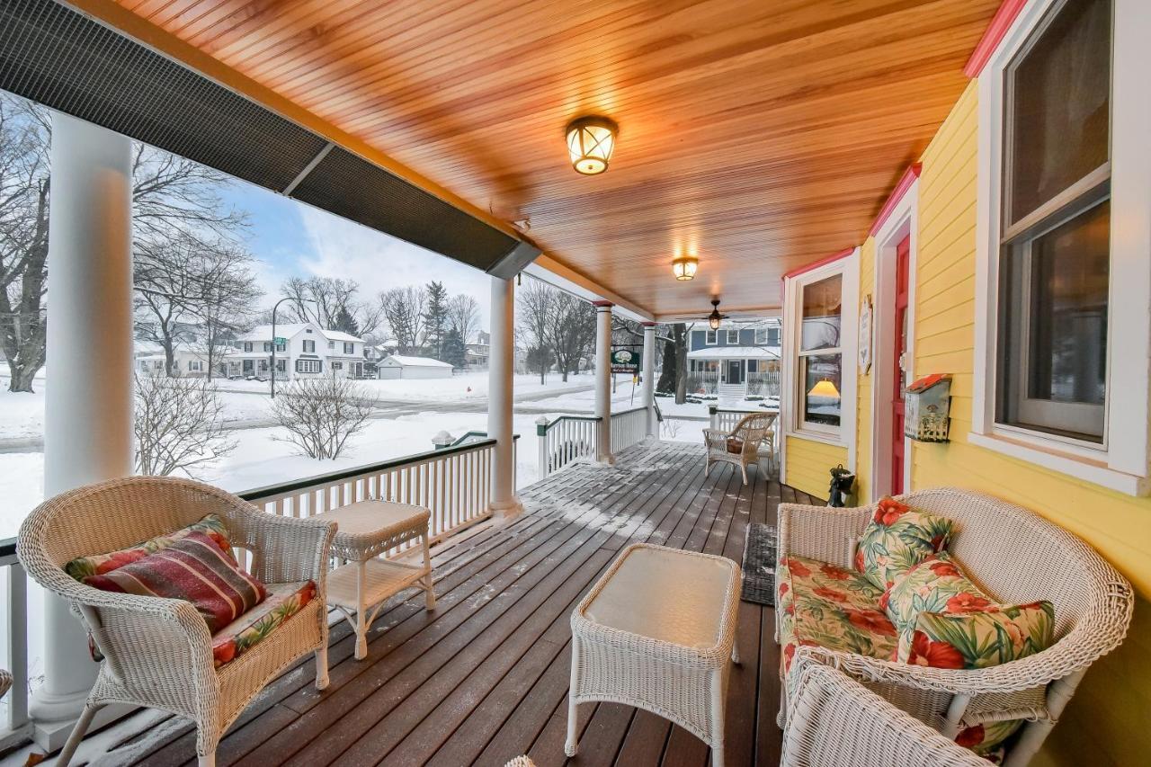 Harrison House Bed & Breakfast Naperville Exterior photo